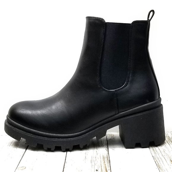 New Black Chelsea Elastic Round Toe Lug Heel Ankle Boots Booties - Picture 3 of 6